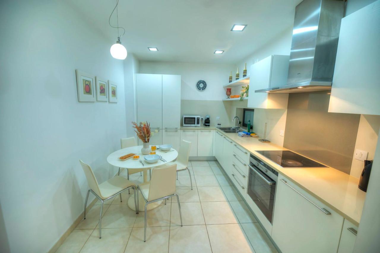 Апартаменты Spacious & Inviting 3 Bedroom Flat, Balcony Wpac1-1
