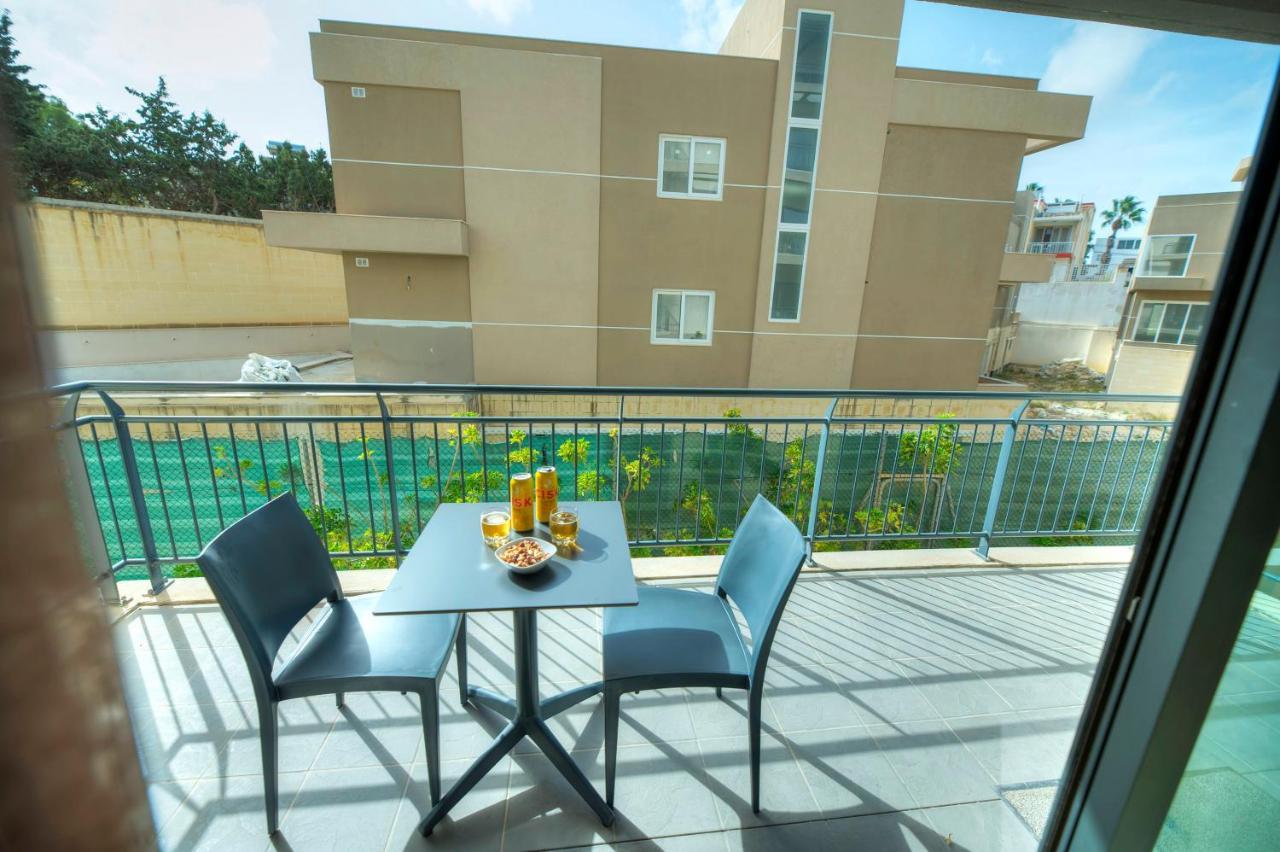 Spacious & Inviting 3 Bedroom Flat, Balcony Wpac1-1 *
